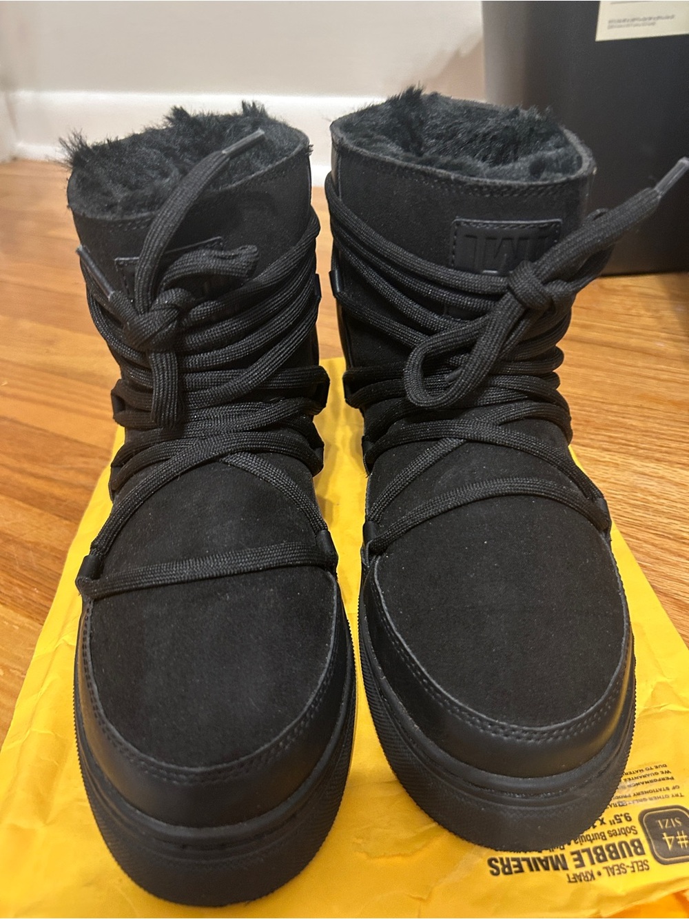 ZARA Classic Deconstructed Lace-Up Boot Black Faux Fur-Lined Winter Boots size: